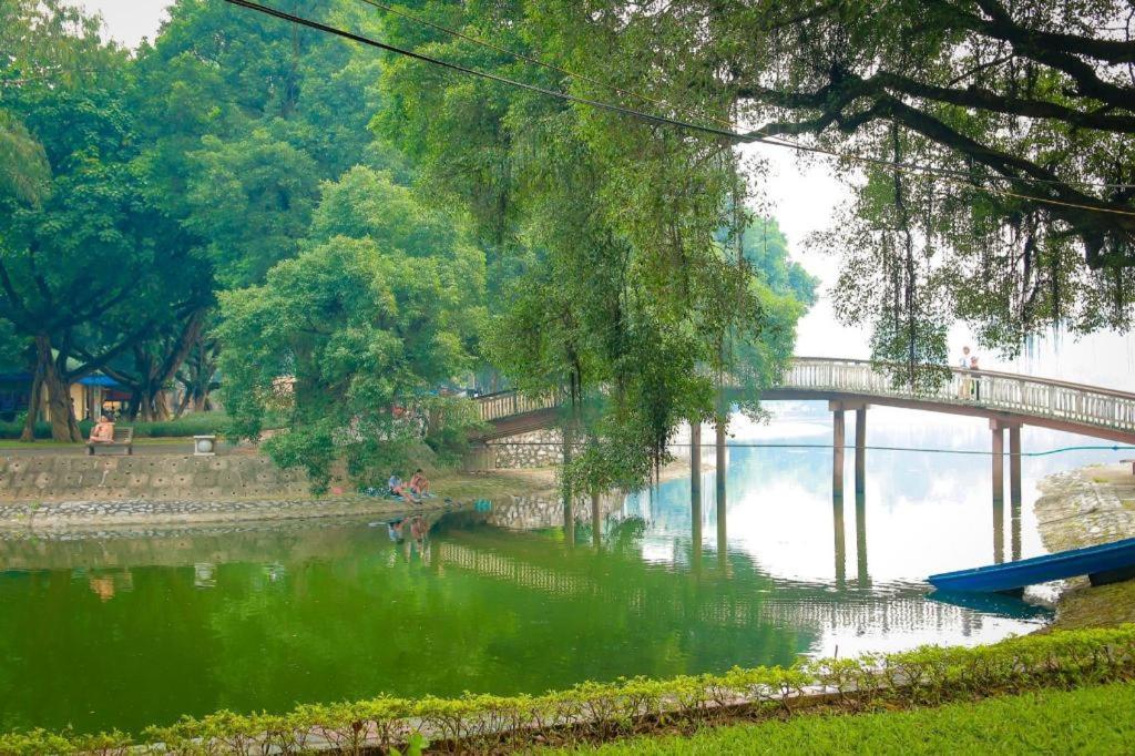 Hoang Hung Hotel Hanoi Exterior photo