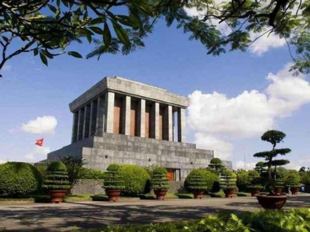 Hoang Hung Hotel Hanoi Exterior photo